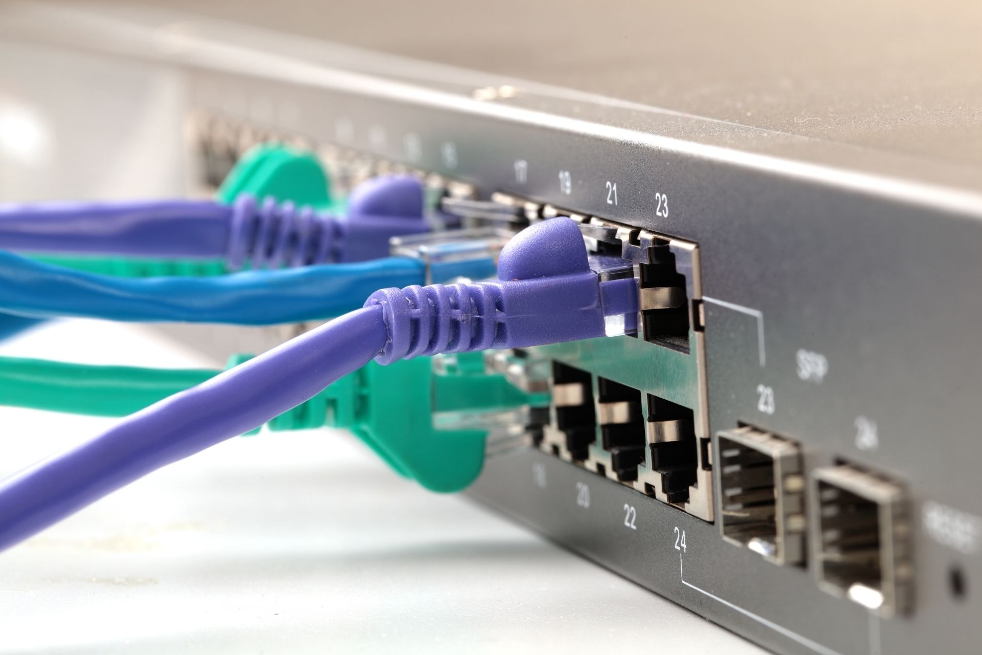 What are some troubleshooting steps customers can take on their own to try and resolve an internet service outage?