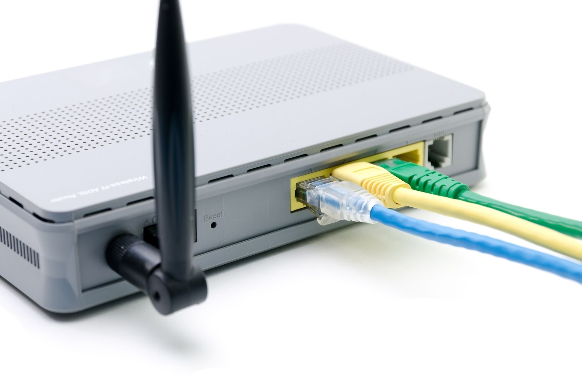 Are there any specific requirements or considerations for implementing a multi-tenant internet access solution in a large residential or commercial building?